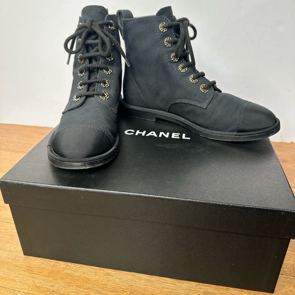 CHANEL Cotton Grosgrain Cap Toe CC Black Lace Up Boots Original Box Dust Bags 38 - Picture 3 of 11